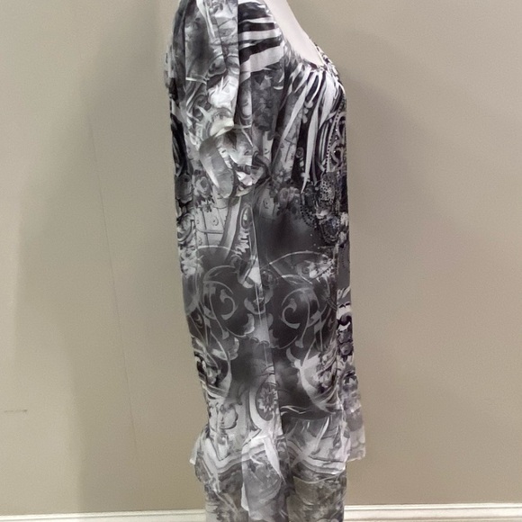 Elegant Gray Patterned Women's Dress - Picture 2 of 6